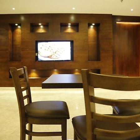 Flora Hotel Suite 2 فلورا2 للشقق المخدومة Riyadh Eksteriør bilde